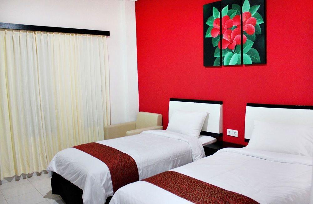 Budhi Hotel Kuta Lombok Exterior foto
